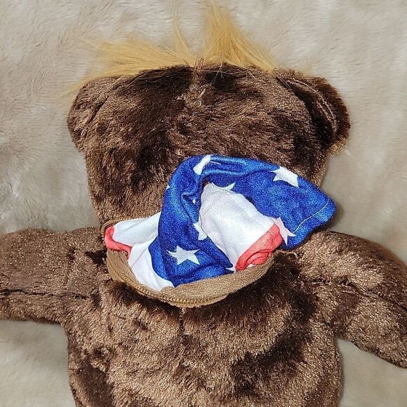 AUTHENTIC TRUMPY BEAR WITH AMERICAN FLAG CAPE - Picture 6 of 8